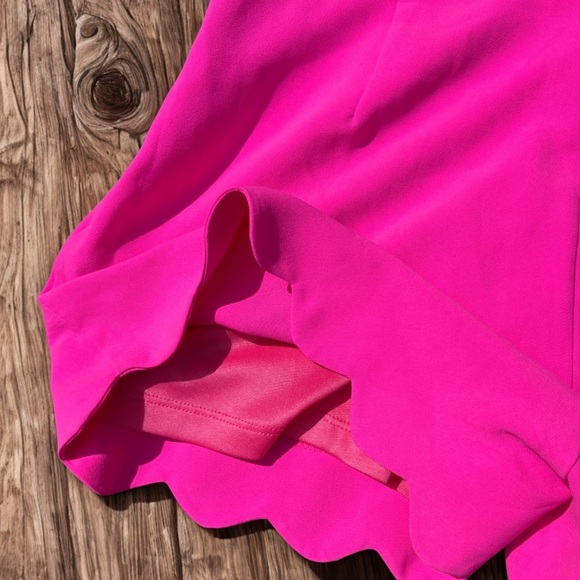 Hot Pink Scalloped Hem Edge Shorts in size Large by Double Zero EUC - Picture 3 of 4